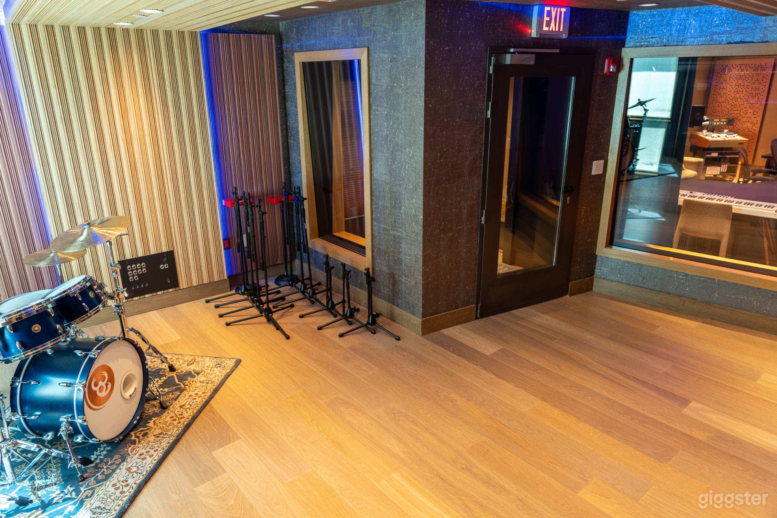 Recording Studio Photo 3