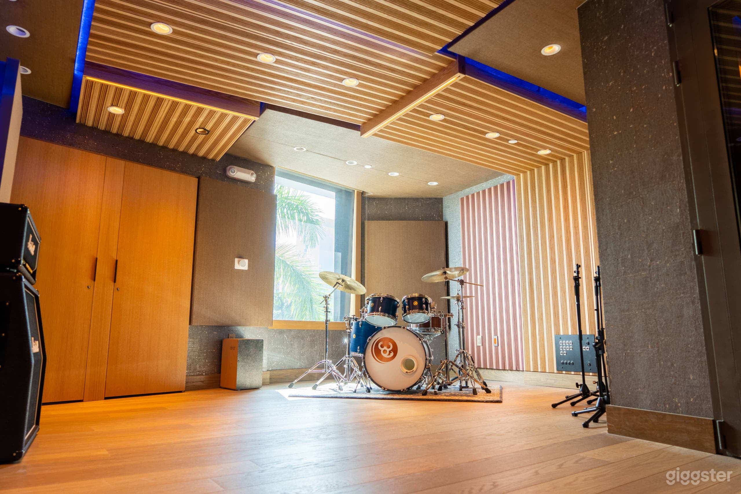 Recording Studio Photo 4
