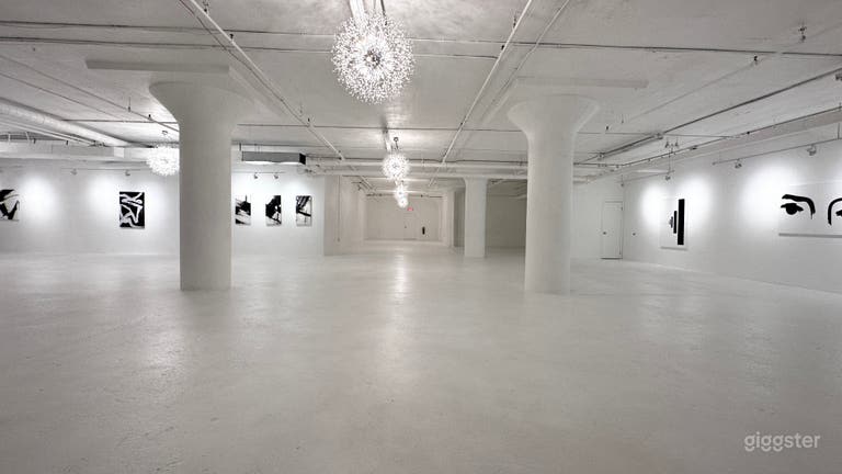  A 5,000 Square Foot Lofty Chic Modern Event Space 