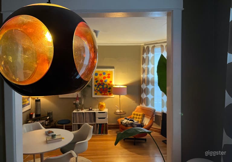  Constantine's Castle - Curated Vintage Apartment 