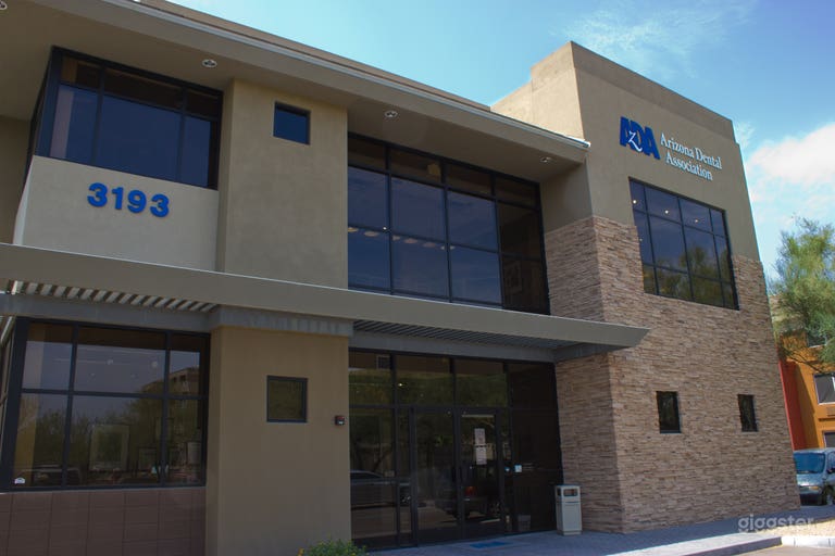  Open, airy & modern presentation/classroom/lounge 