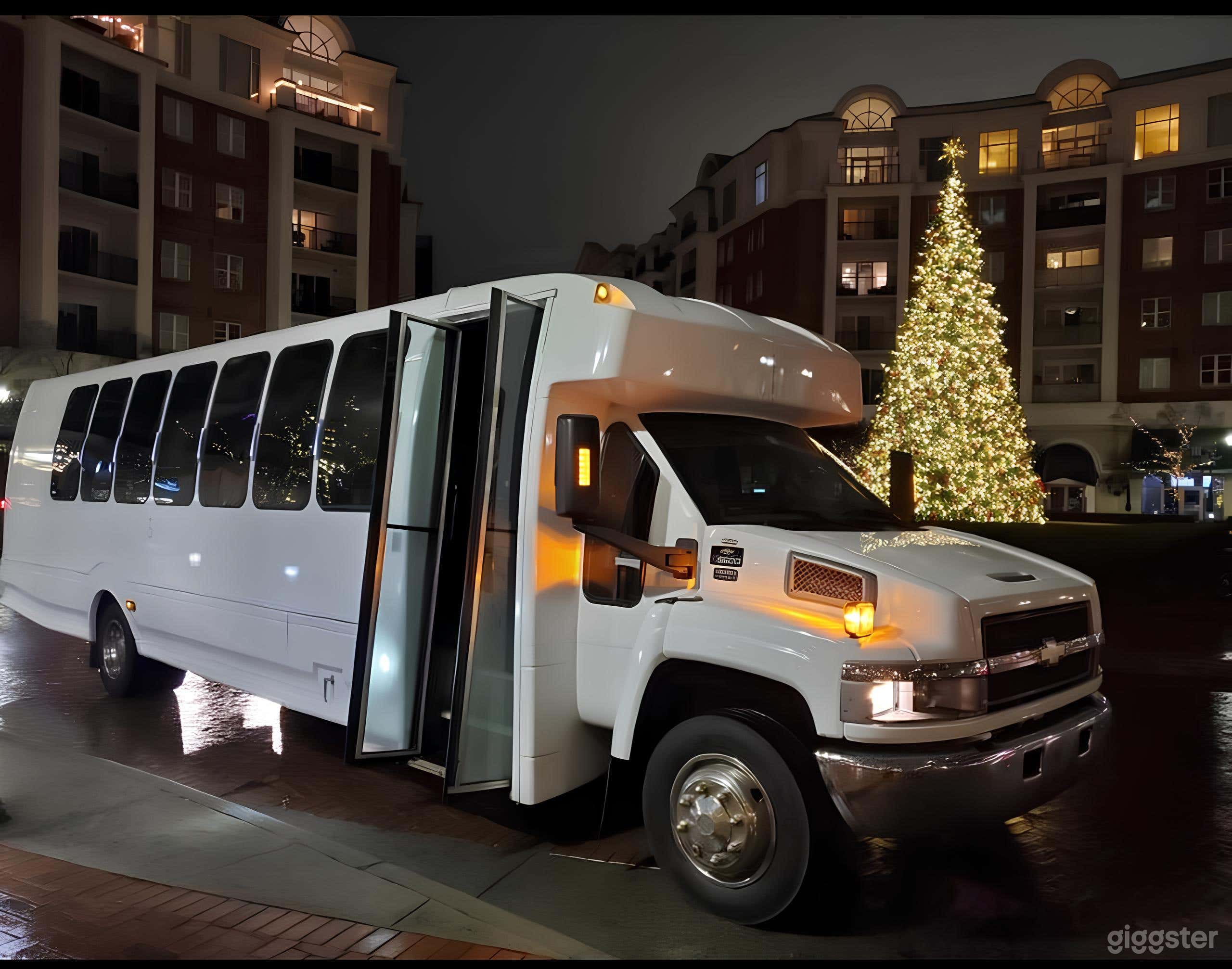 Uptown Pearl Party Bus Photo 3