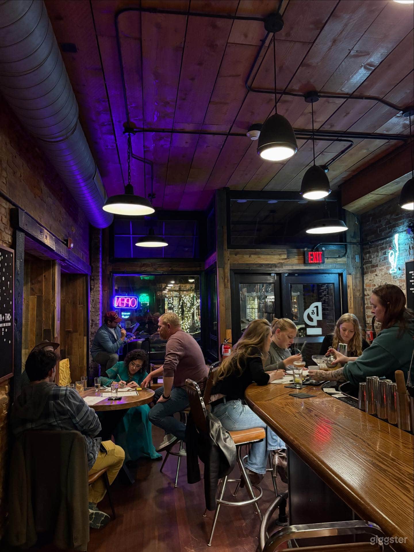 Classic Whiskey/Cocktail Bar - Wilmington (Full Venue) Photo 4