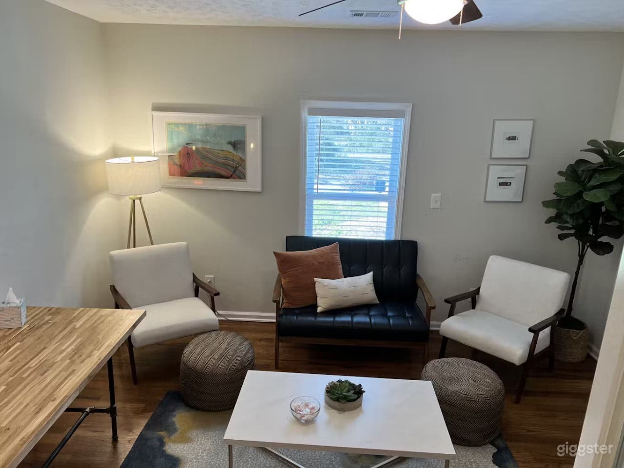 Private Office Space

For 5 people or less The beauty of a private office is that it’s, well… private. It’s also customizable, fully enclosed, and comes with a lock and key, so that no one can enter your…