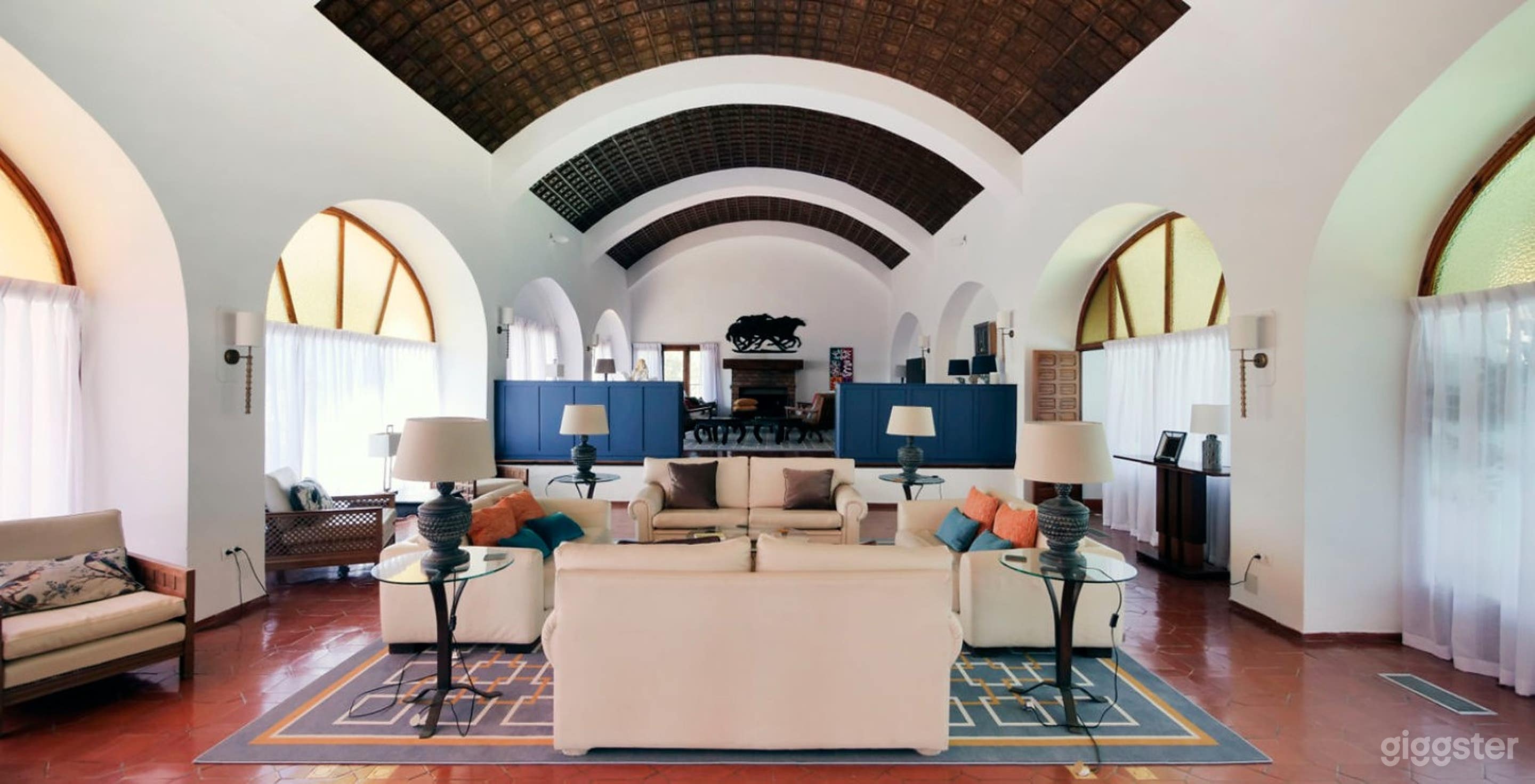 Chic and Cozy Event House Photo 3