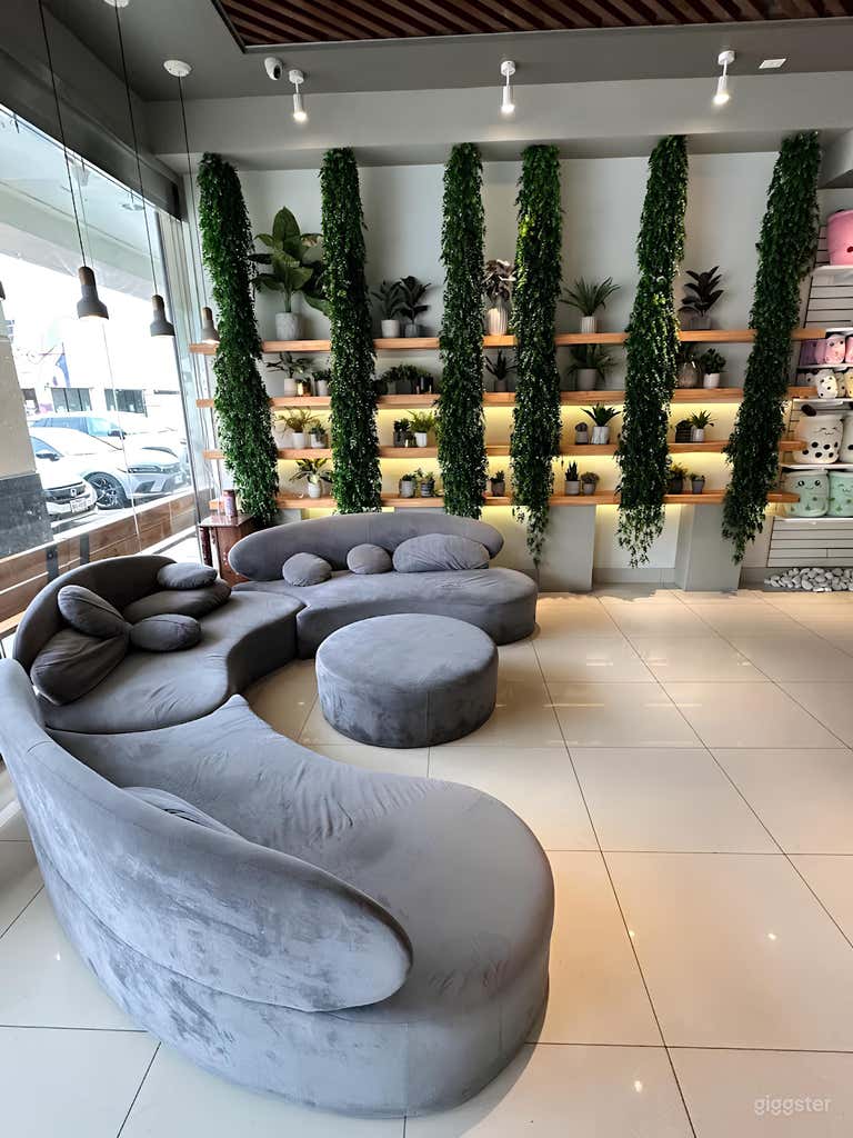  Luxe Event Space + Meeting/Private Room in Central Houston 