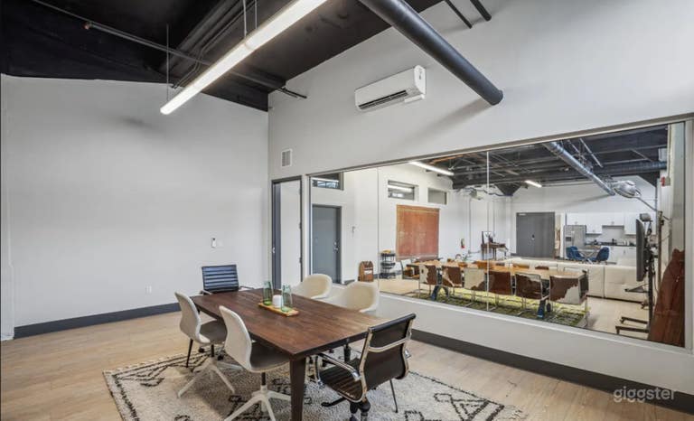  Modern and Extravagant Event Space 