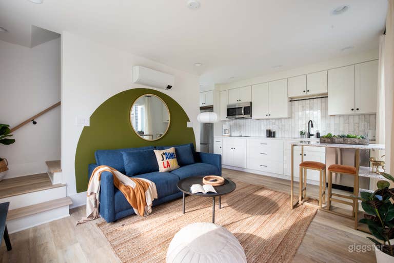   Caviar Dreams - Stylish, Contemporary Comfort  