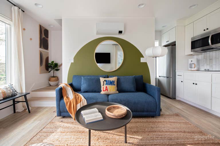   Caviar Dreams - Stylish, Contemporary Comfort  