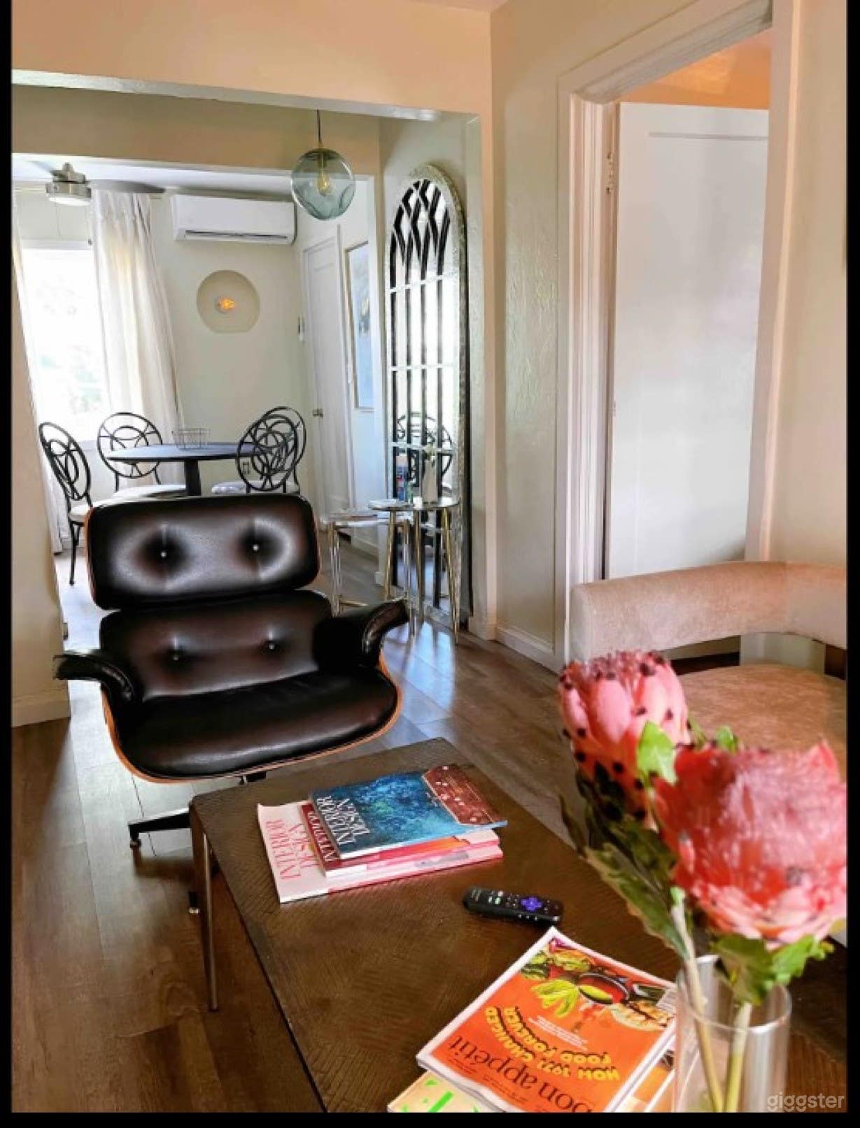 Luxury apartment located at Historic District Photo 2