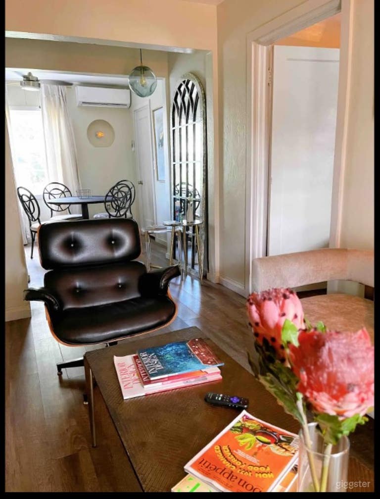  Luxury apartment located at Historic District 