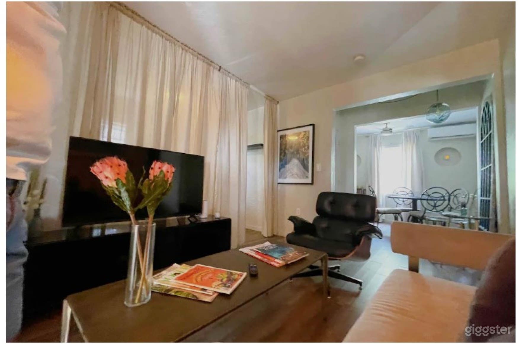 Luxury apartment located at Historic District Photo 1