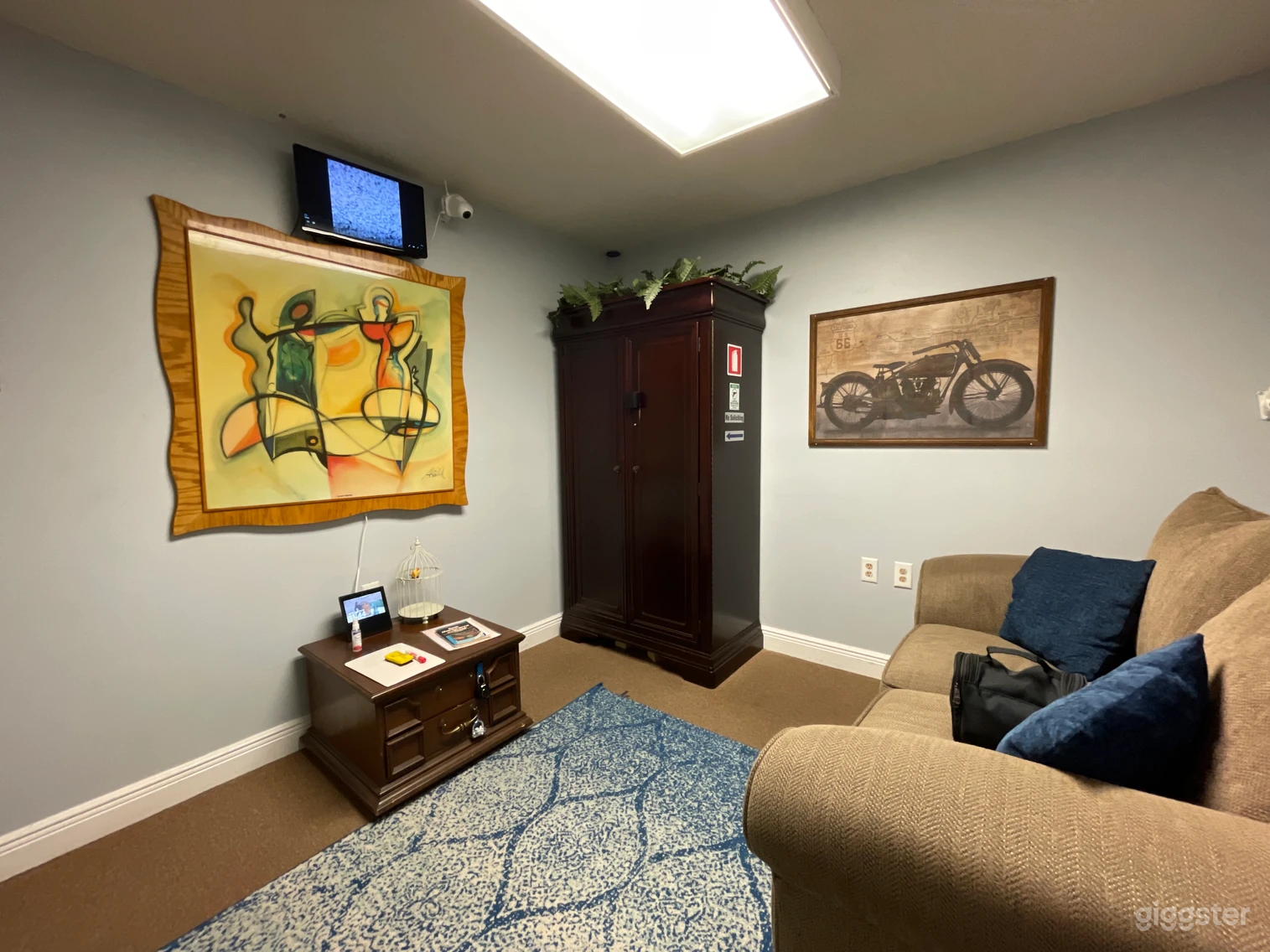 The Cyclist's Apartment 2