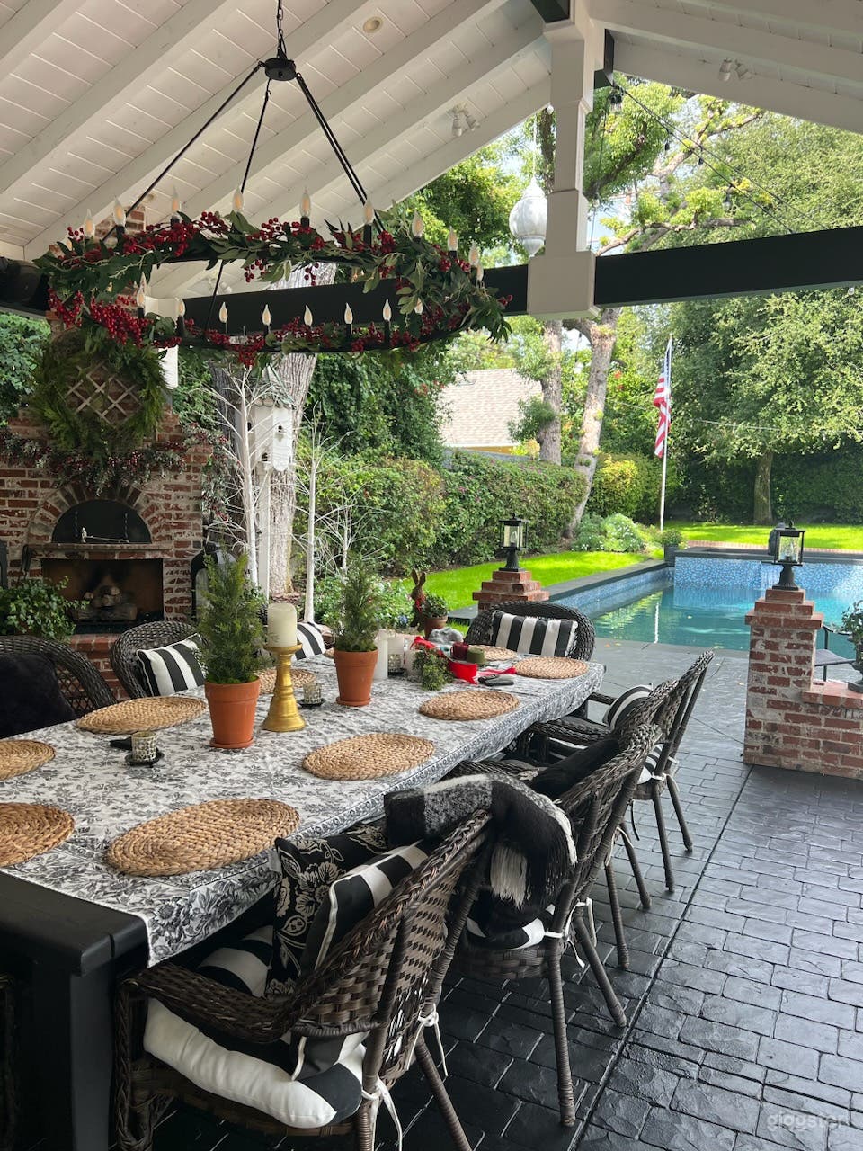 Beautiful Pool in a Fresh Deep, Nice Shady Backyard Photo 3