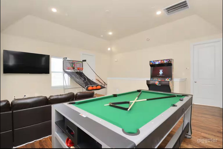  Houston Venue for Content Creation, Parties & Production 