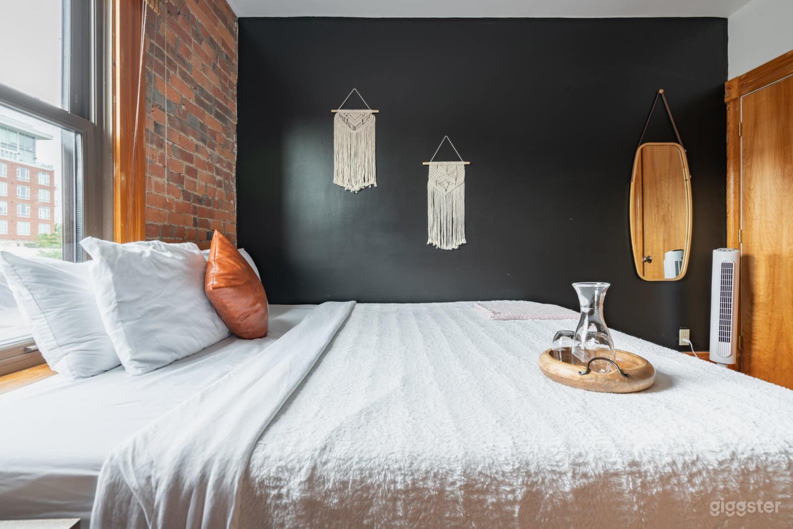 The Book Loft APT SHORT NORTH Photo 4