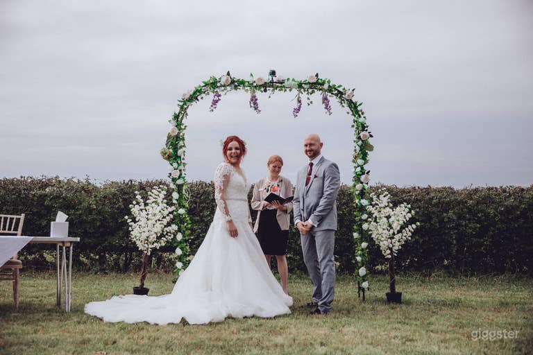  A Secret Garden Venue in Banstead 