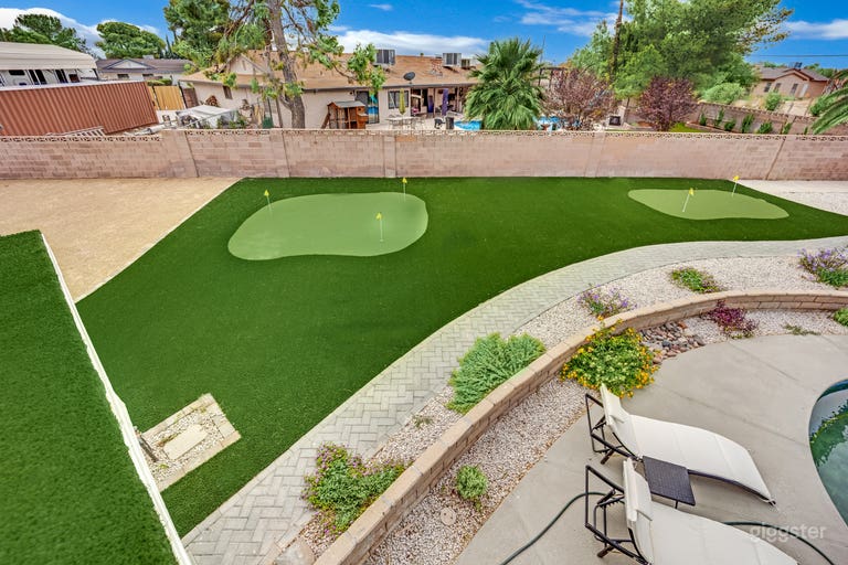  Desert Oasis Pool House With casita & Mountain Views 
