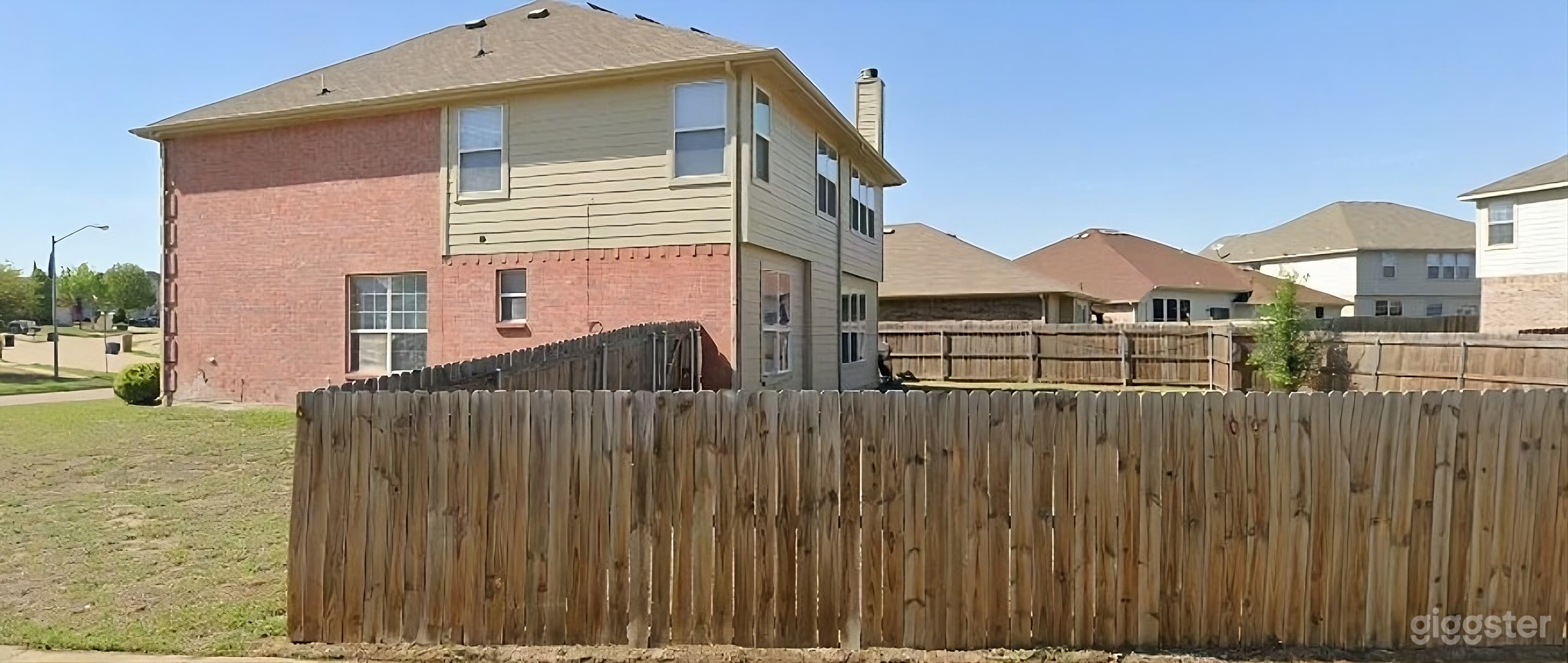 Spacious Fenced Backyard Photo 4