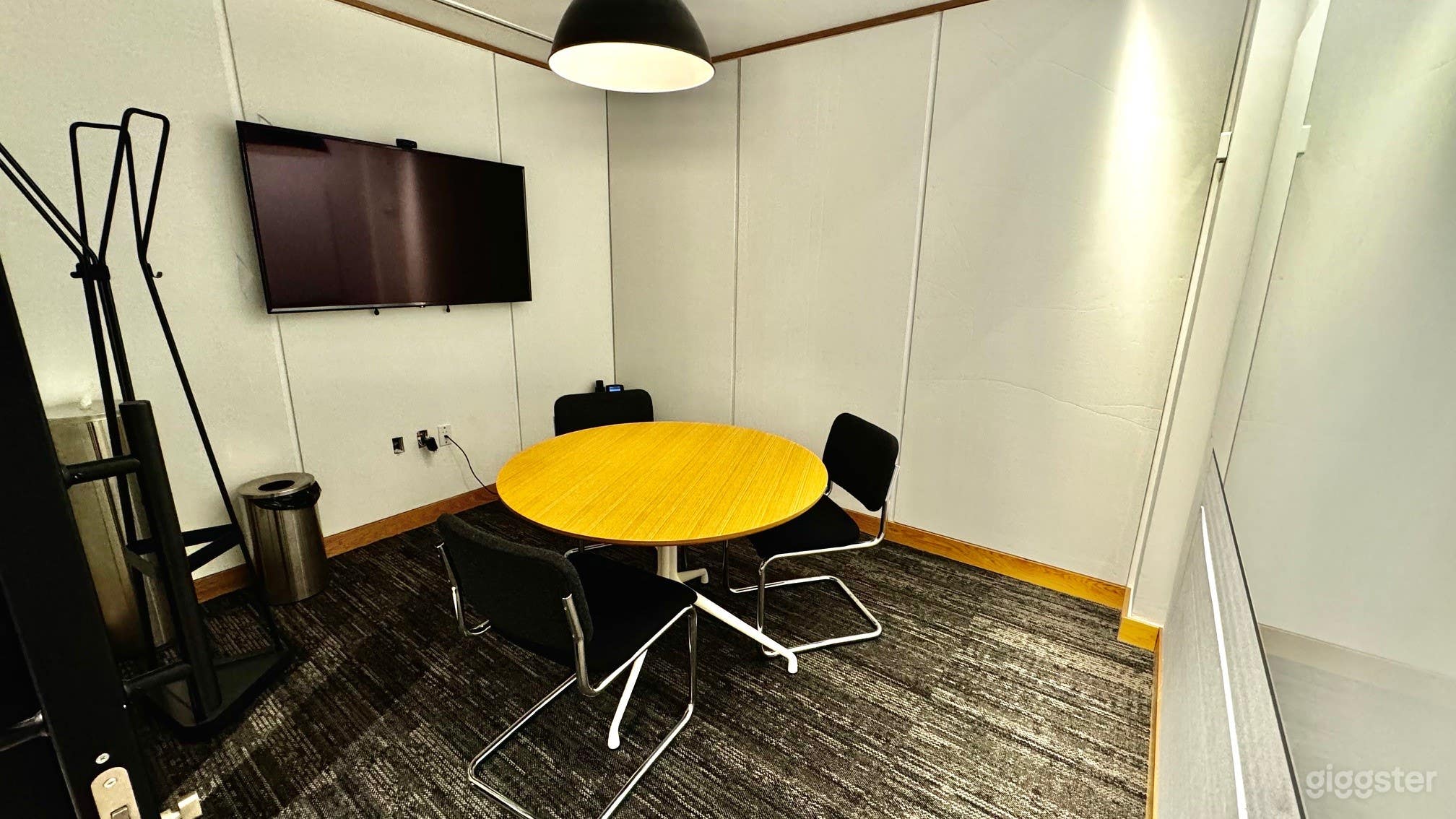 Distinctive Conference Rooms  Photo 1