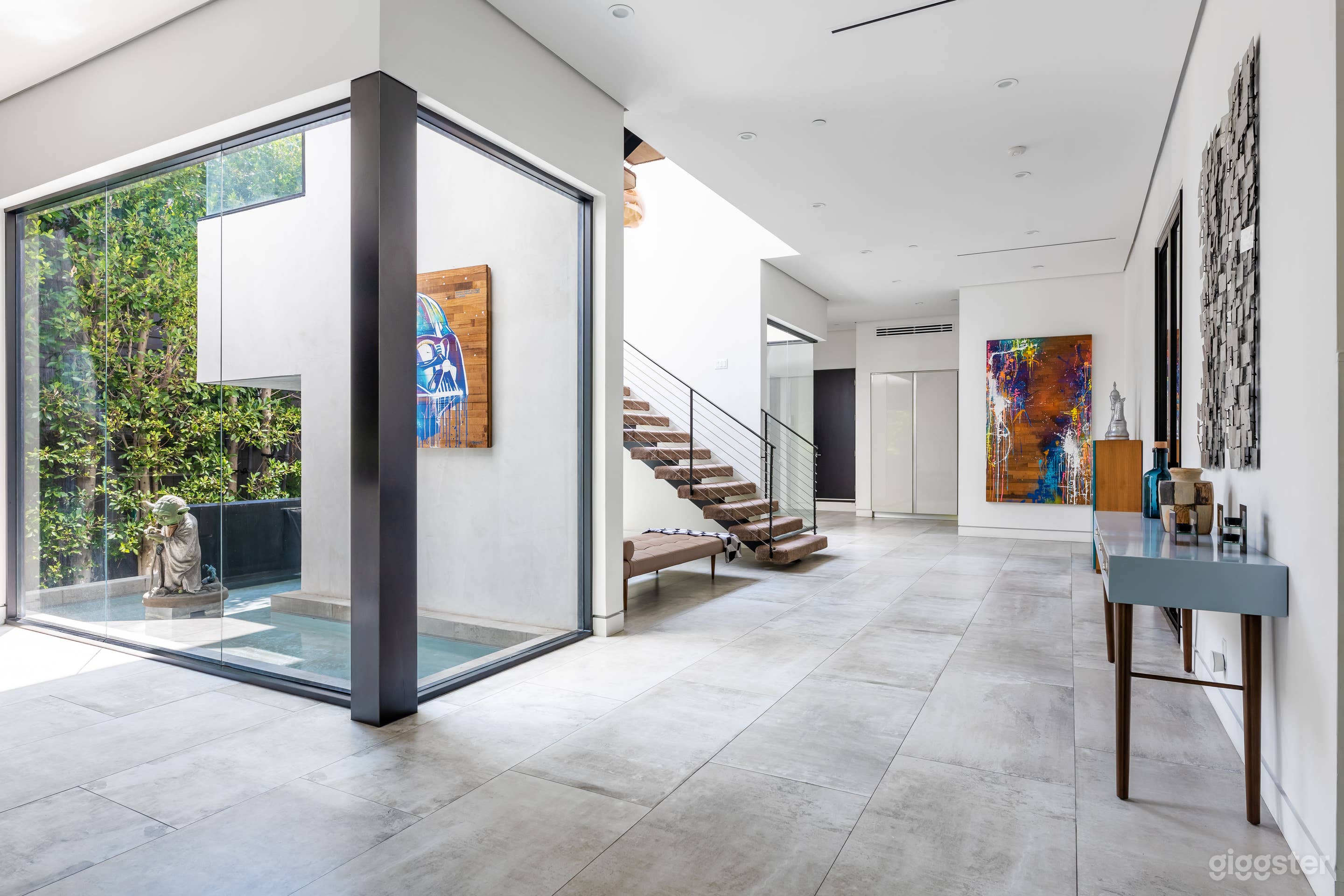 A Luxurious Oasis in front of Runyon Canyon Photo 4