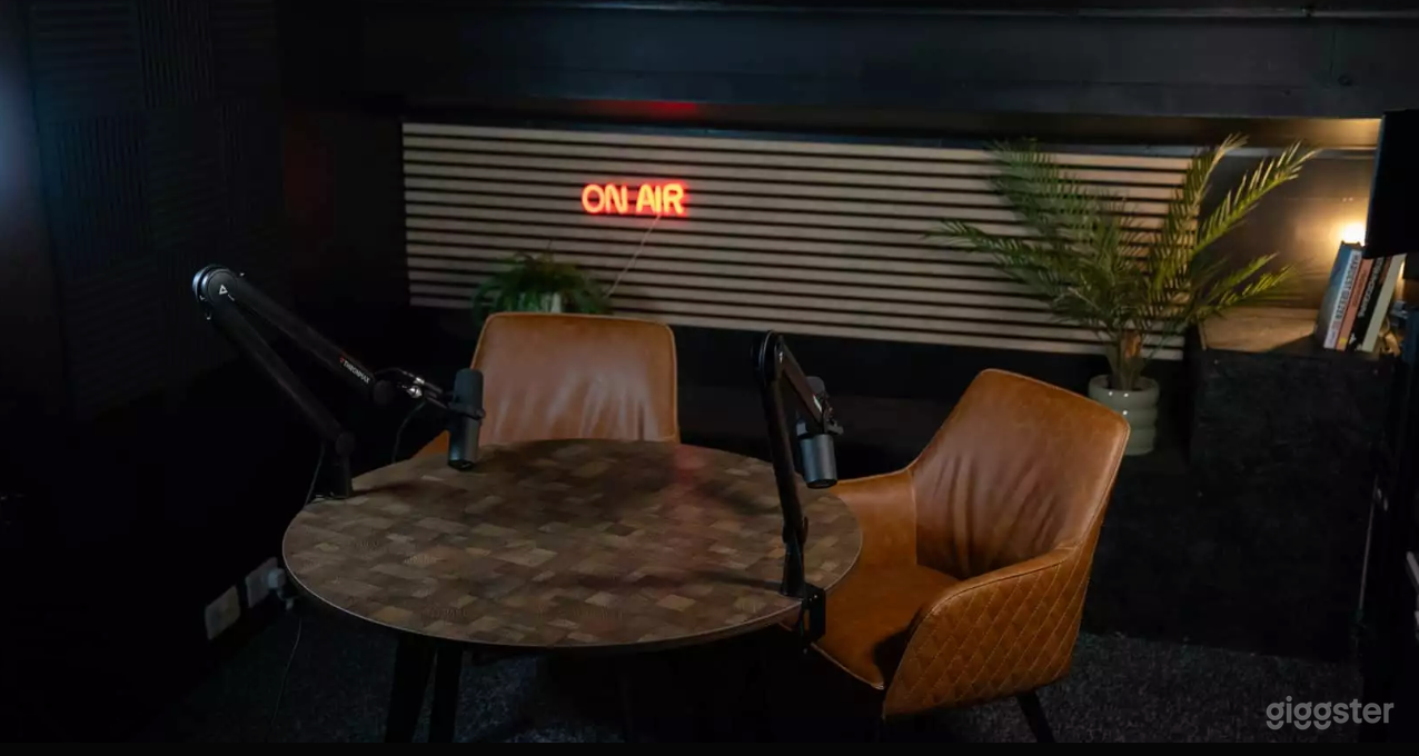 Flexible Podcast Studio Photo 1