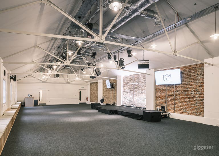  Upper Room 