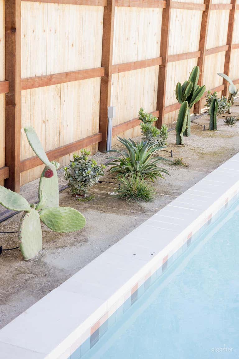  Pool, Spa & Outdoor Fireplace Retreat 