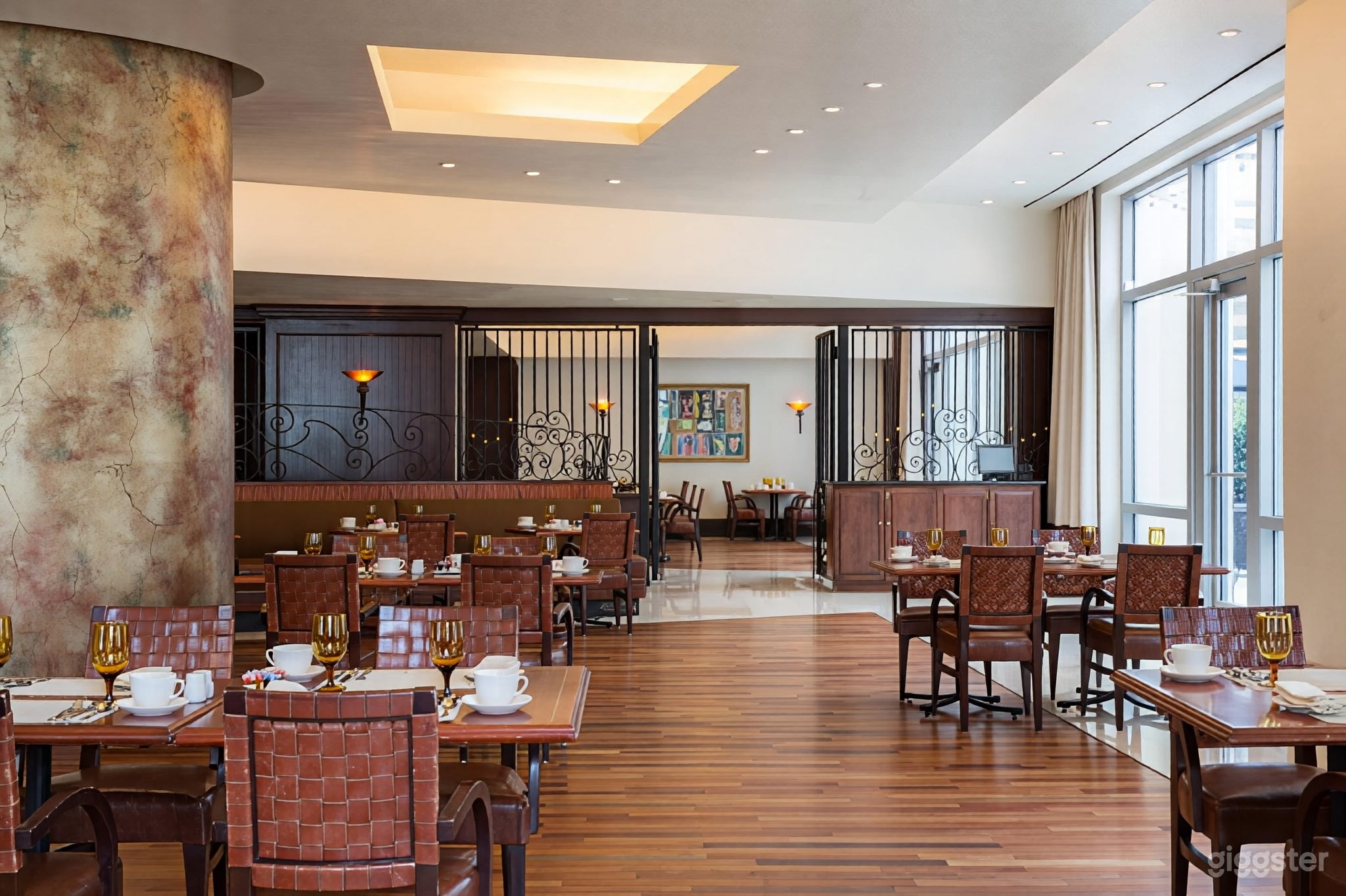 Elegant Restaurant Dining Room for Events & Productions Photo 1