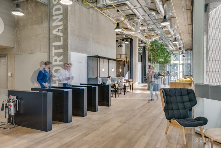  Huddle L3 West Meeting Room 