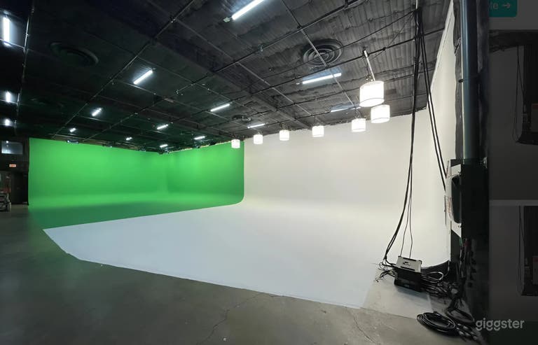  Dynamic 3,750 Sq. Ft. Shooting Space with Split Chromakey Cyclorama - Soundstage 3 