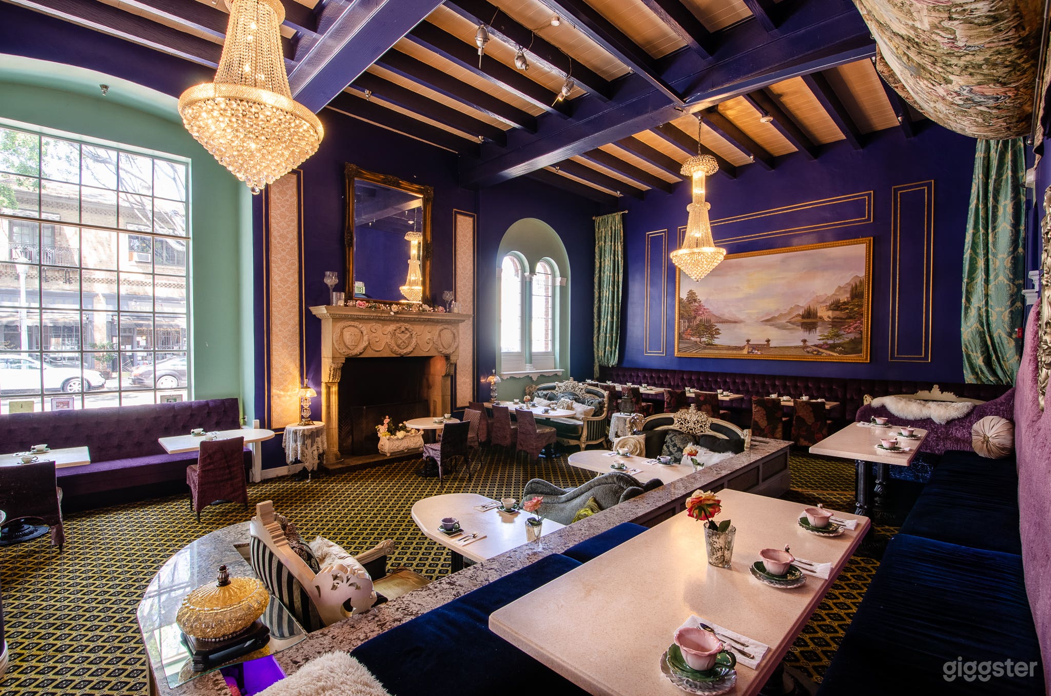 Grand Dining Room Photo 1