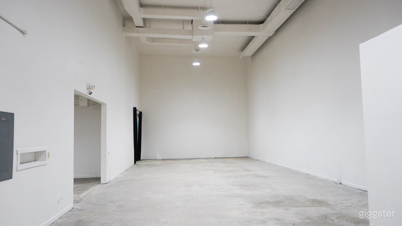 Renovated Iconic Printing Press Building Downtown Photo 4