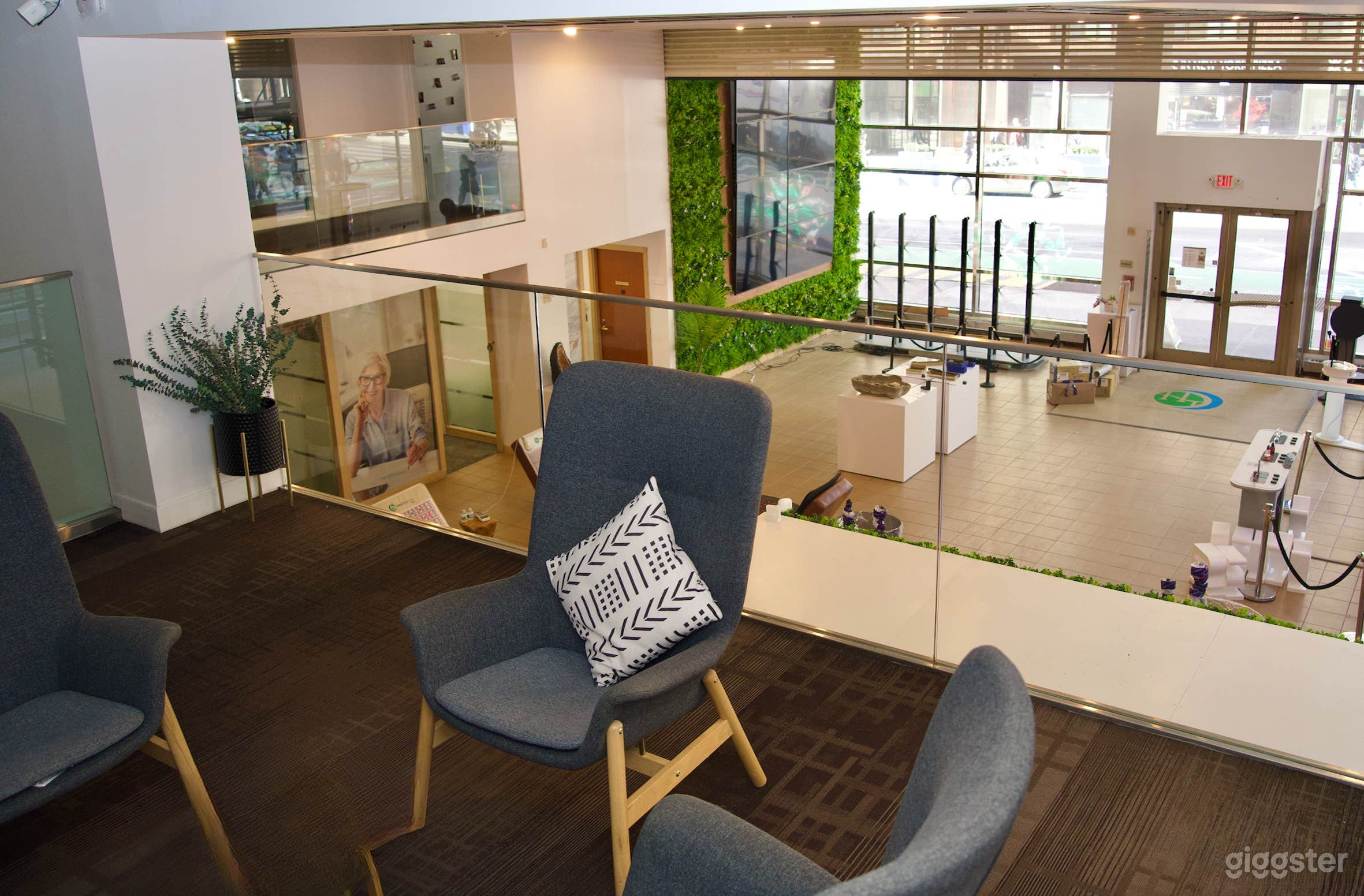 Holidays Pop Up/ Corporate Event/ Showroom Fashion Photo 4