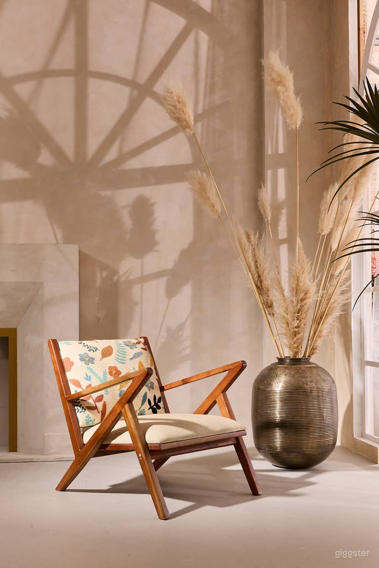  PHOTOGRAPHY STUDIO - CONTENT CREATION STUDIO 