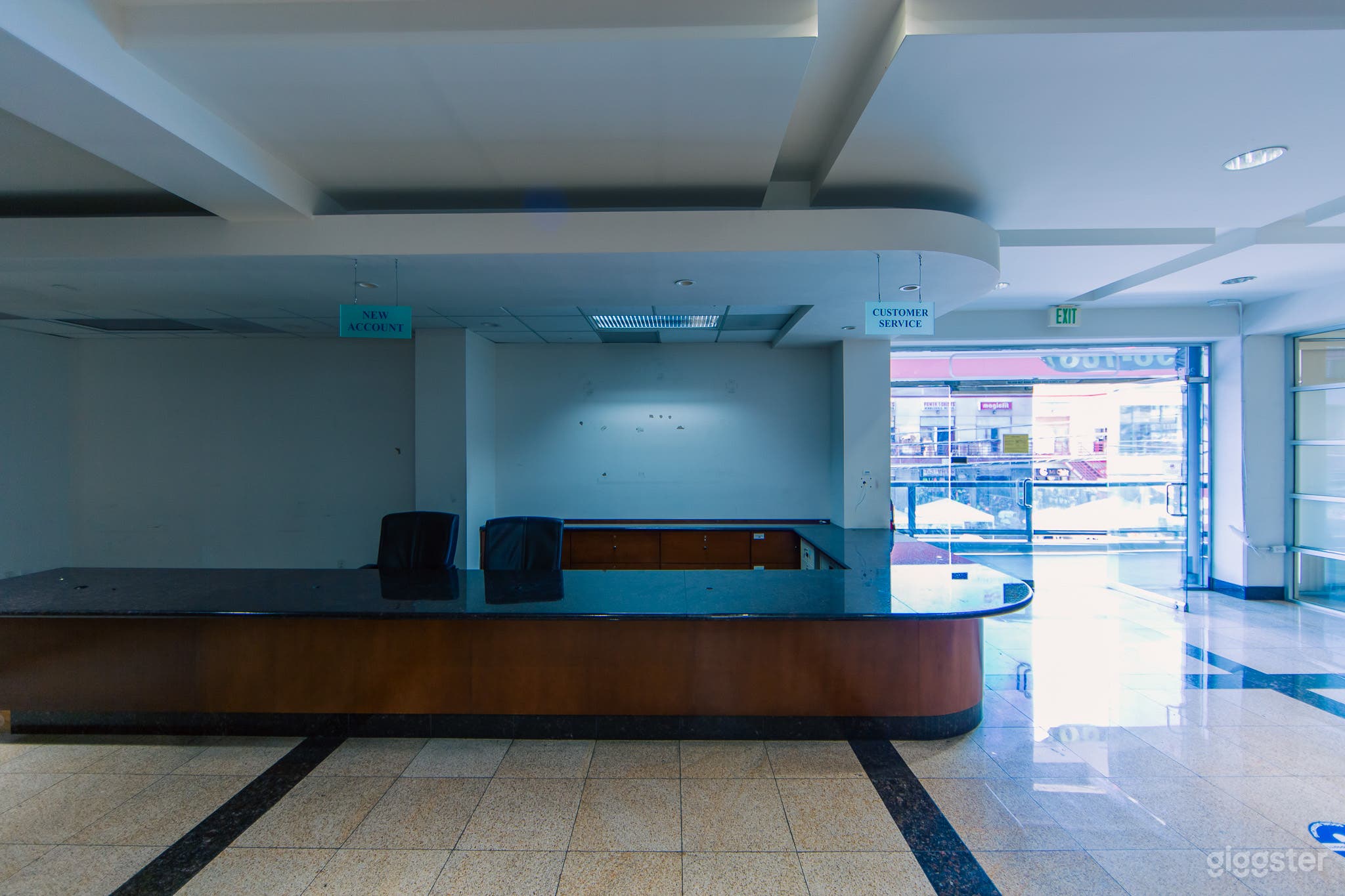 THE BANK #307 Photo 4