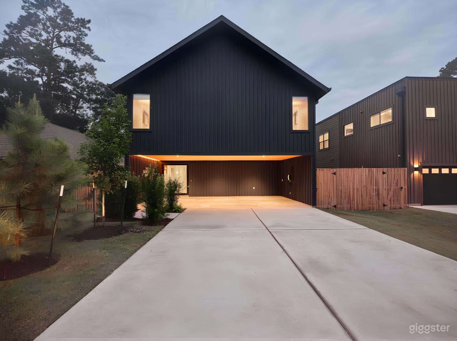 The Balcony Oak: Relax &amp; Unwind Photo 1