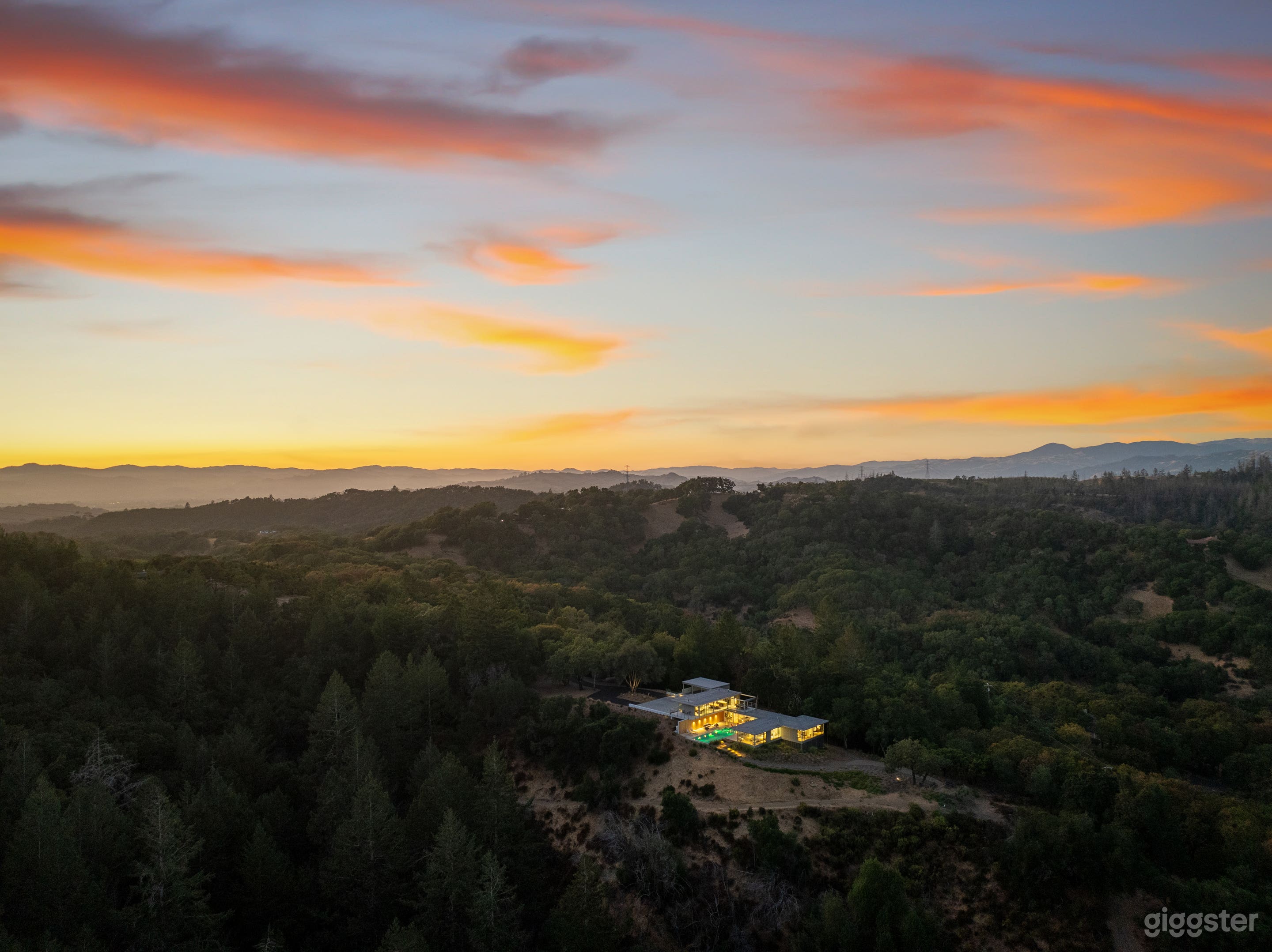 Modern Wine Country House Photo 2