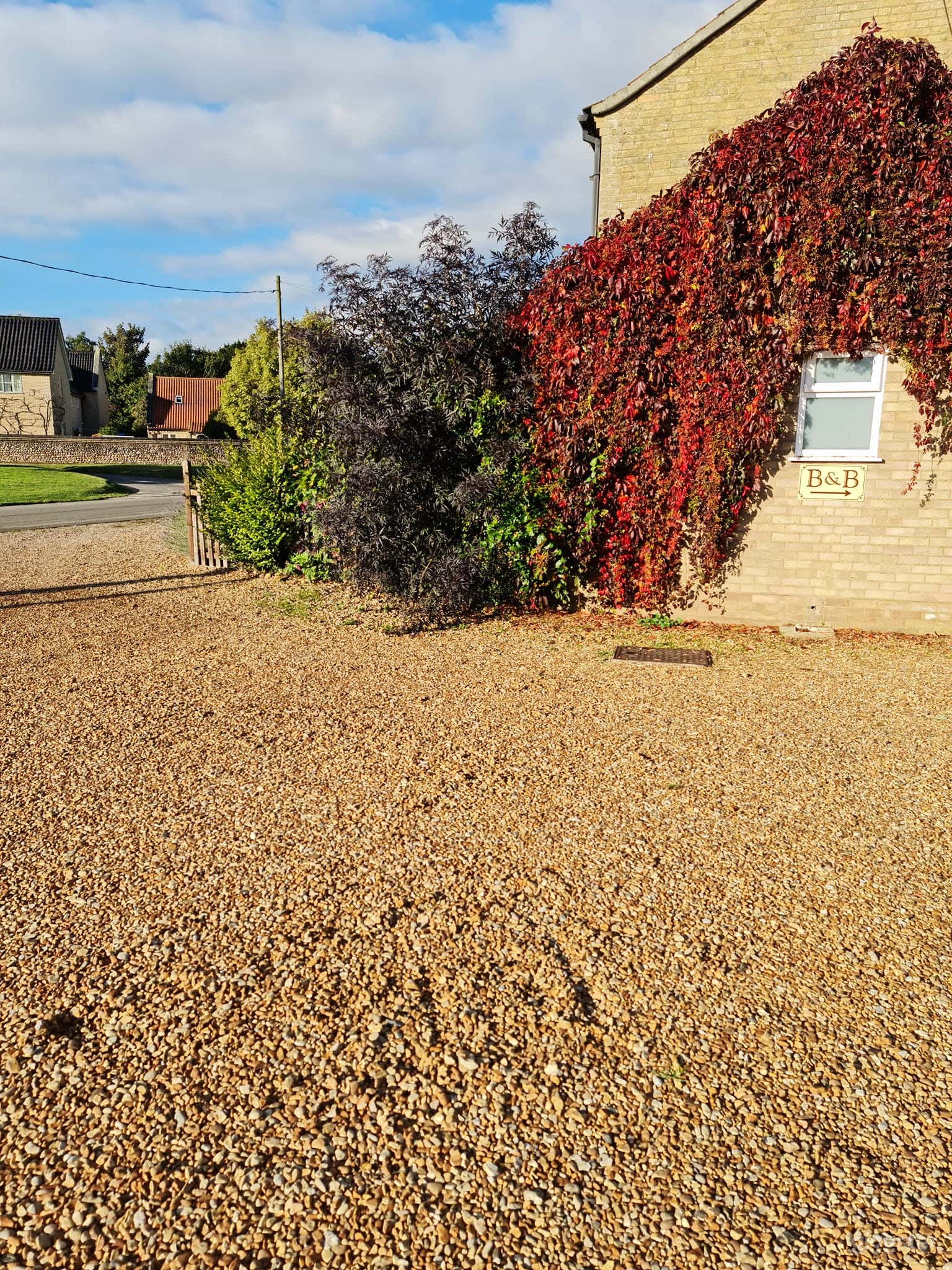  Country Inn Hotel set in the quiet village of Beachamwell Photo 3