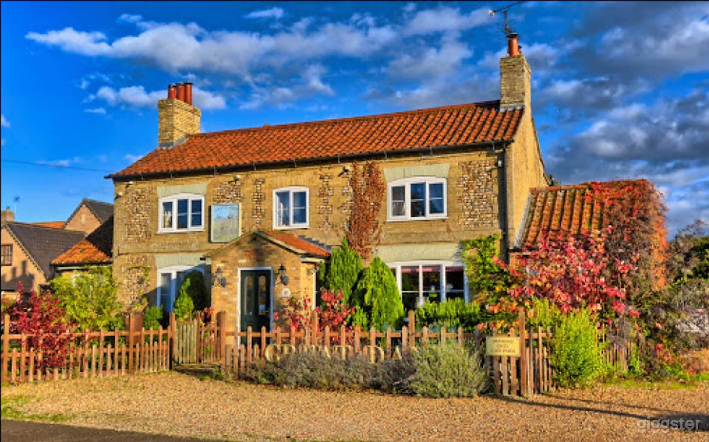  Country Inn Hotel set in the quiet village of Beachamwell Photo 1