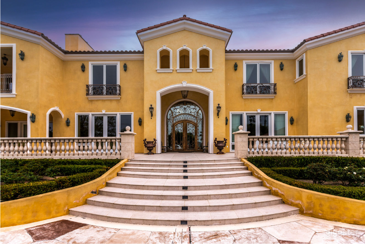 Lavish Santa Fe Mansion with Breathtaking Views Photo 1