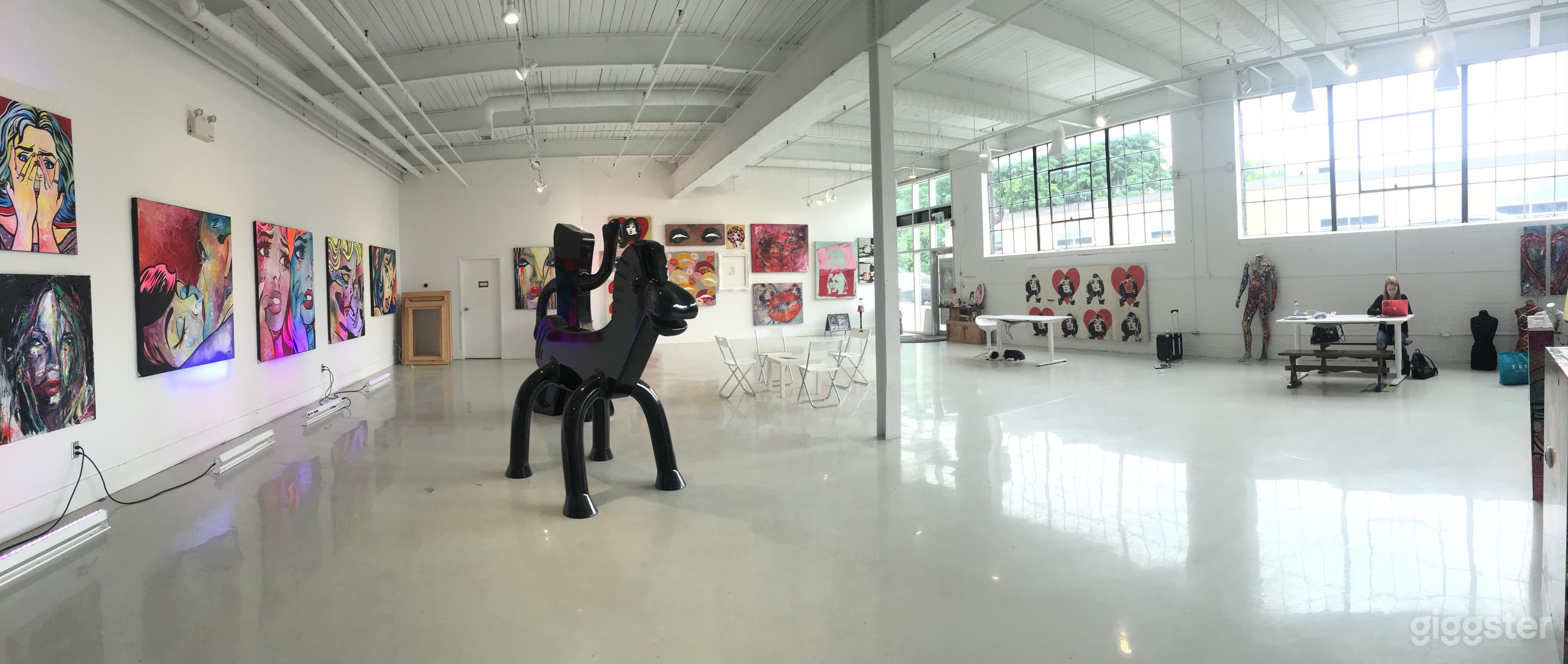 Unique Multipurpose Pop Art Gallery Photo 1