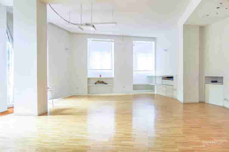  An event and exhibition space located in the center of Milan 