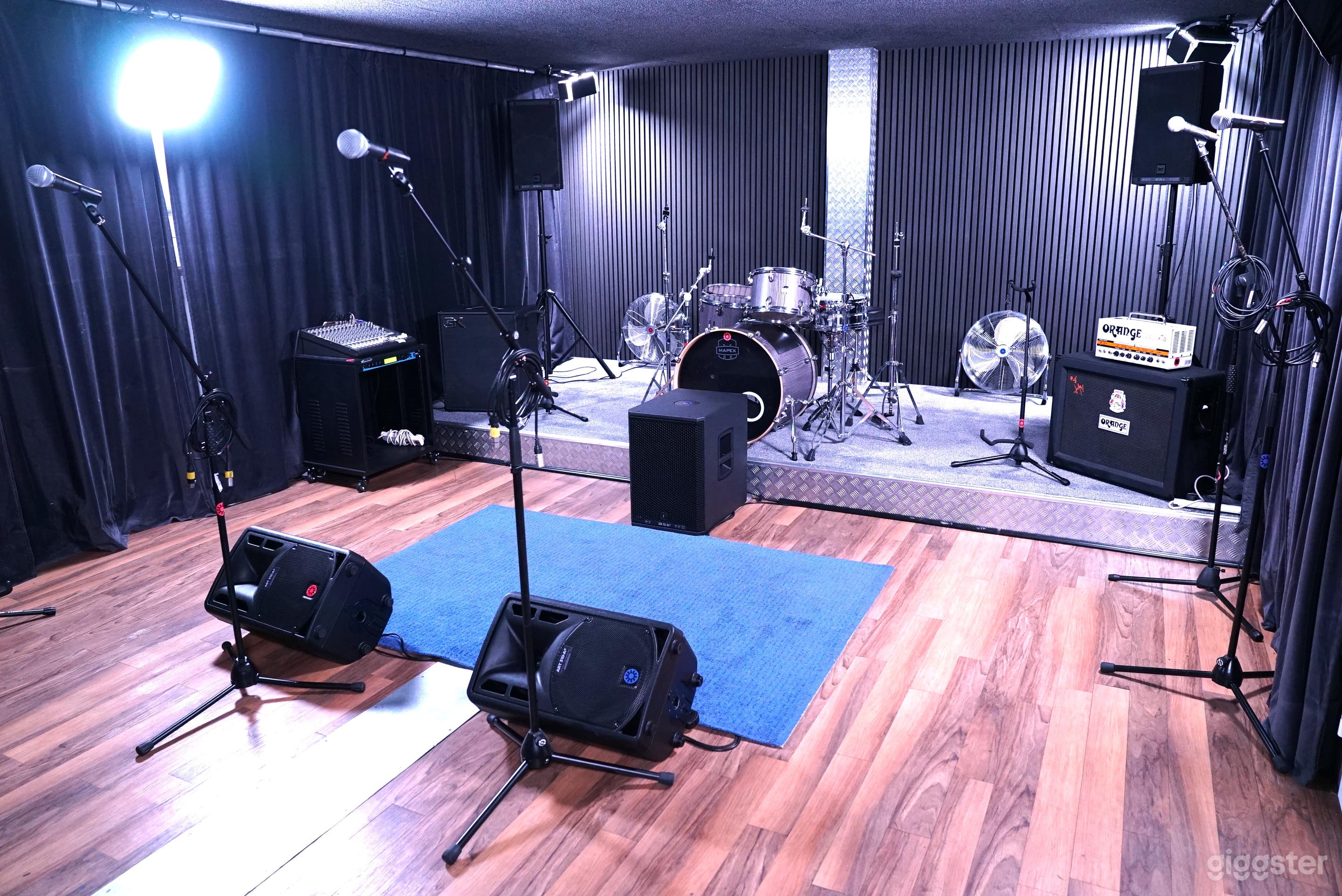 Unique Music Rehearsal Studio in North London Photo 2