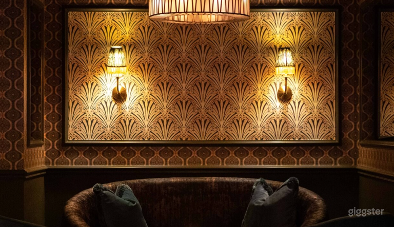  Refined Restaurant & Lounge 