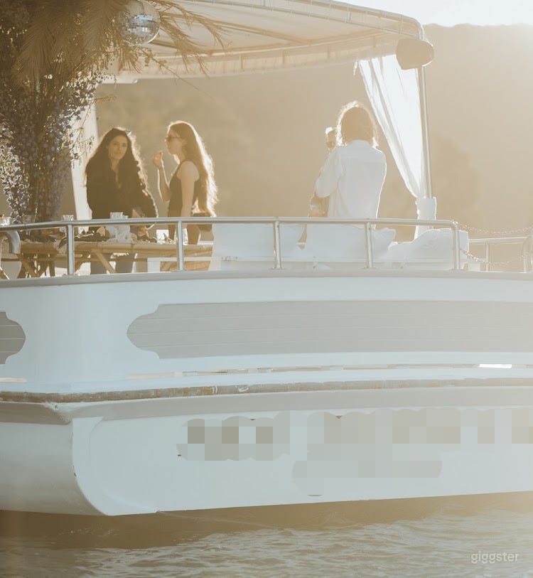 Magnificent Yacht in Newport Photo 4