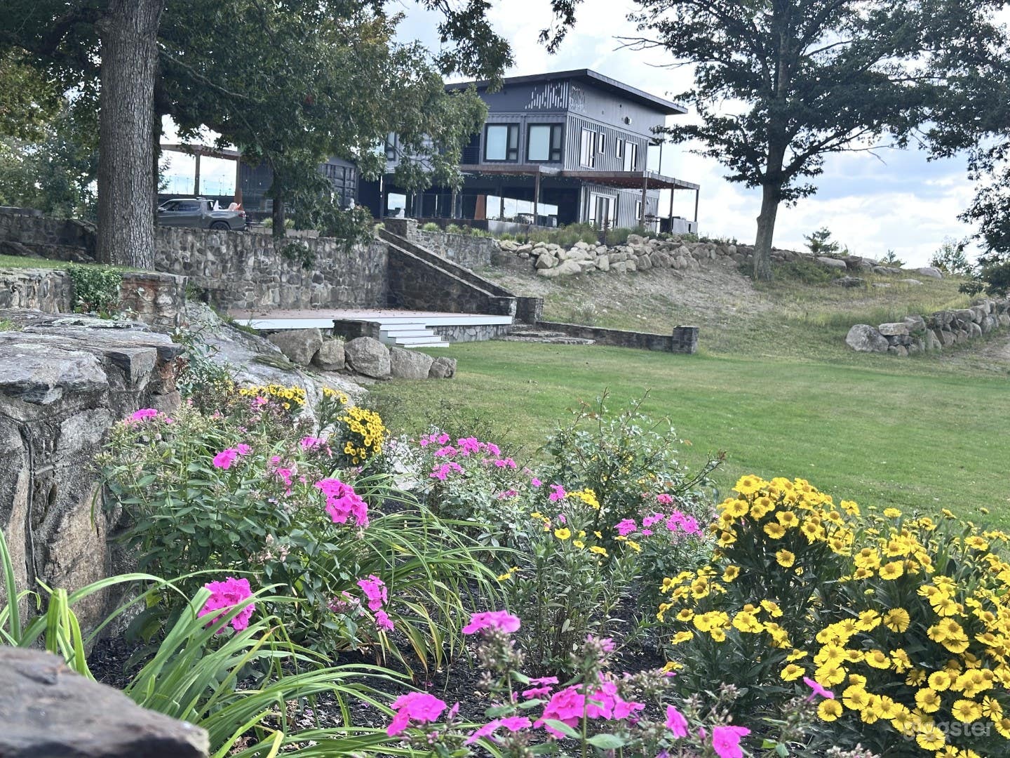 Exclusive Location Stunning Views and Architecture Photo 4