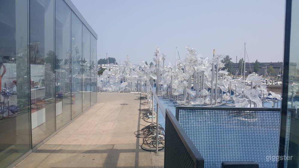 Rooftop Plaza with a Magical View Photo 4