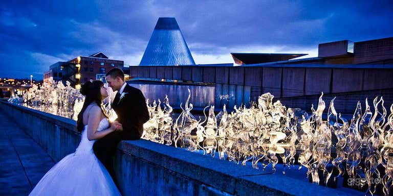  Rooftop Plaza with a Magical View 