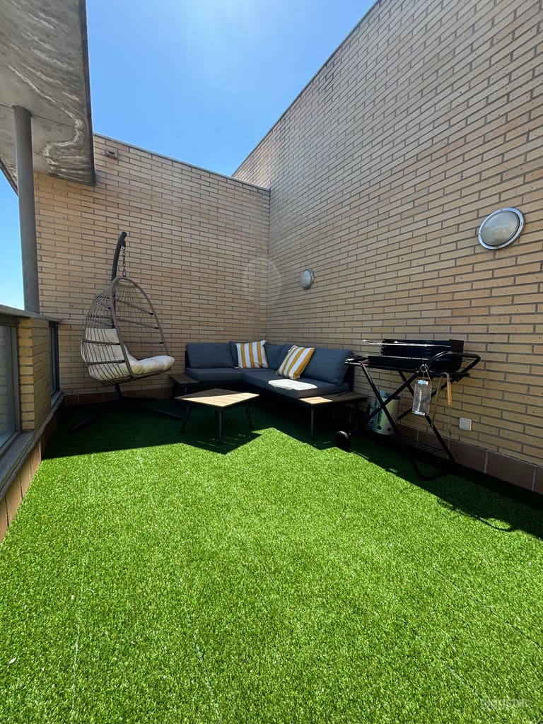  Terrasse mit einzigartigem Blick auf Madrids Fünf Türme 